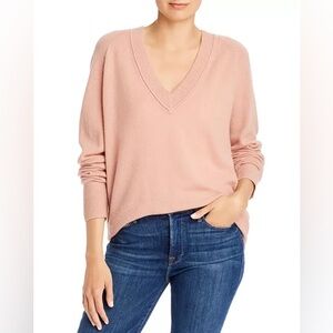 Equipment Madalene Cashmere V-Neck Sweater | Soft Blush Pink V-Neck Sweater